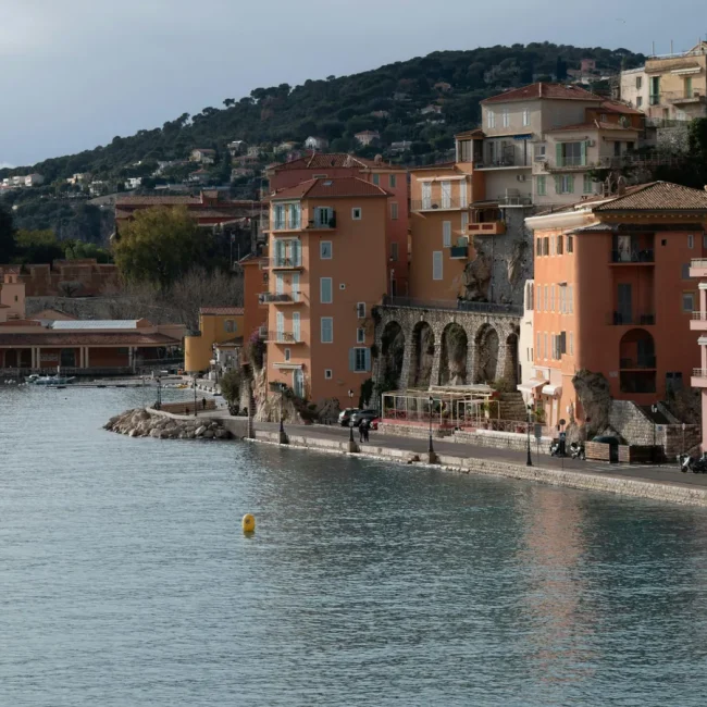 Croisière célibataire à 40 ans : ce que ça change vraiment de partir seul en mer : photo de couverture pour illustrer cet article