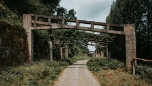 Itinéraire Ardèche en solo : comment organiser son séjour sans se planter : photo de couverture pour illustrer cet article