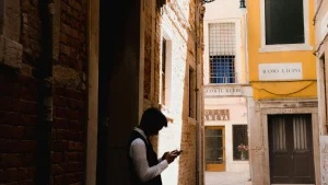 Voyager en Italie en solo : ce qu'il faut vraiment savoir avant de partir : photo de couverture pour illustrer cet article