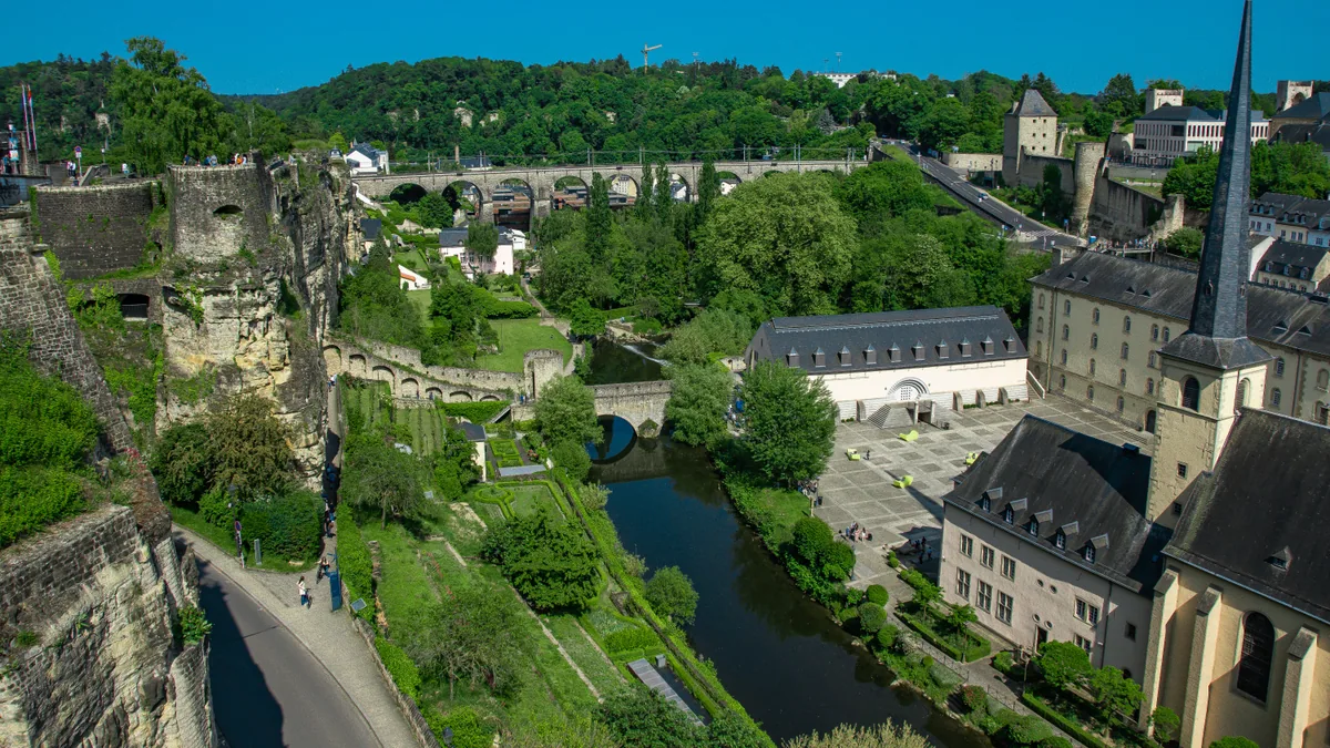 visuel secondaire sur Luxembourg ville