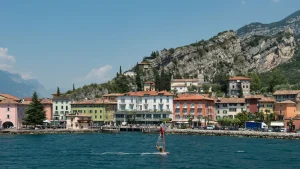 Paysage et point de repère pour Lacs italiens en solo, lequel choisir selon le rythme voulu
