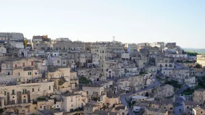 Paysage et point de repère pour Visiter Matera en solo, Sassi, belvédères et conseils pratiques