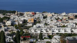 Quartier et ambiance locale pour Où dormir à Capri en solo, île, Anacapri ou base moins chère
