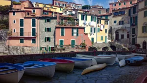 Quartier et ambiance locale pour Où dormir aux Cinque Terre en solo, villages, trains et budget