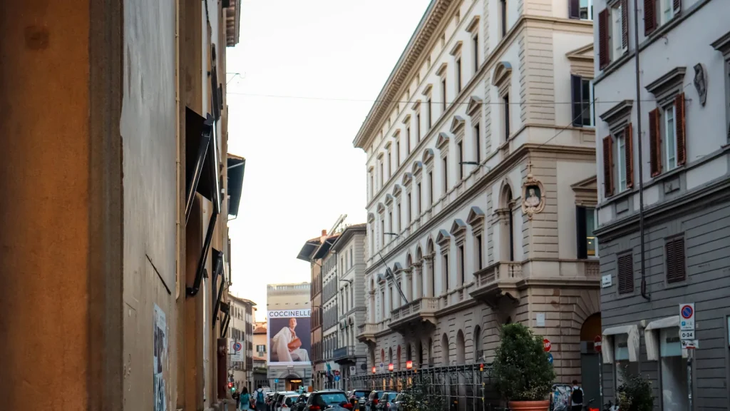 Quartier et ambiance locale pour Où dormir à Florence en solo, quartiers, budget et accès