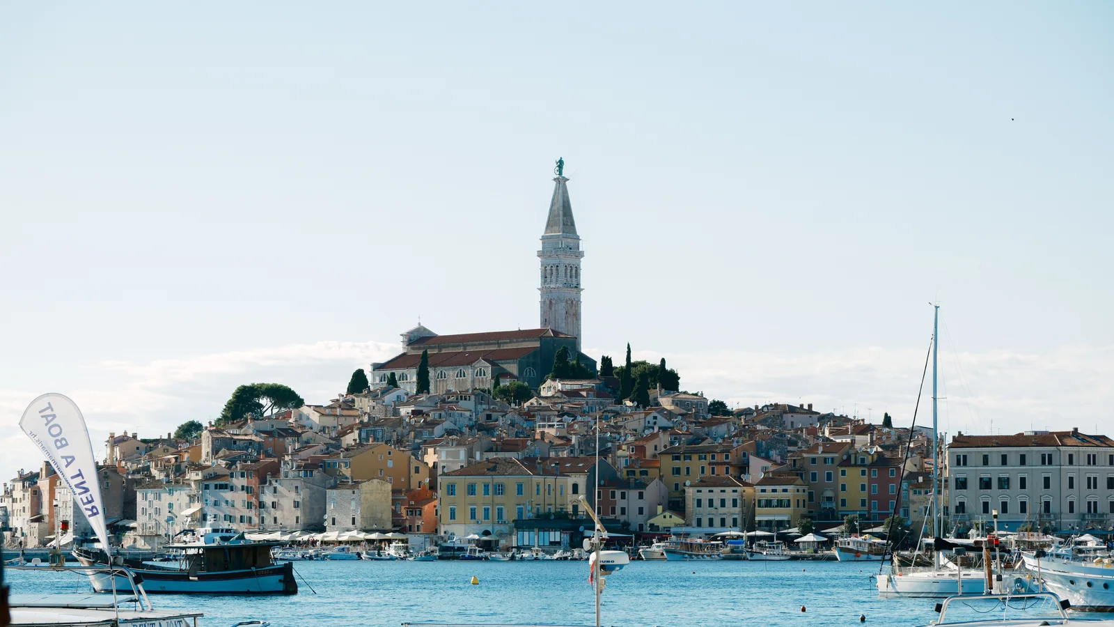 Paysage et point de repère pour Visiter Rovinj en solo, vieille ville, port et conseils pratiques
