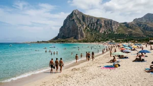Paysage et point de repère pour San Vito Lo Capo en solo, plage, accès et réserve du Zingaro
